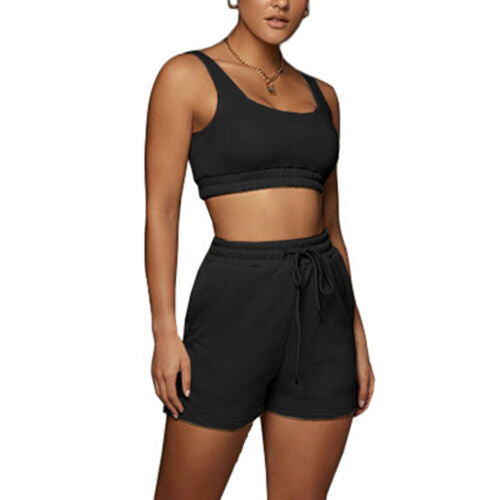 Two-piece-sleeveless-Seamless- Light-Shorts-with-Sports-Bra